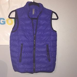 EUC fabletics blue puffer vest
